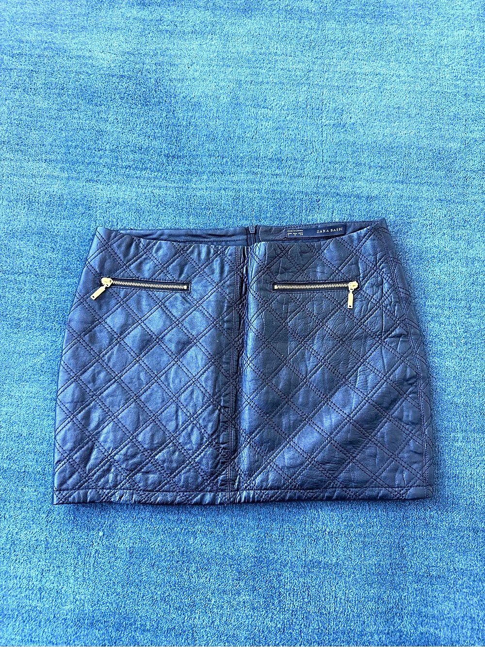 Zara Quilted Mini Skirt in Black Size Medium Like New